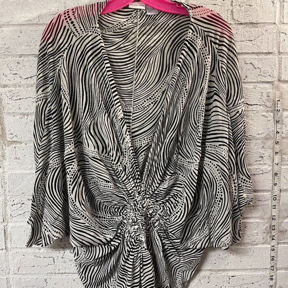 Newport News Animal Print Ruched Blouse Large - Picture 1 of 9